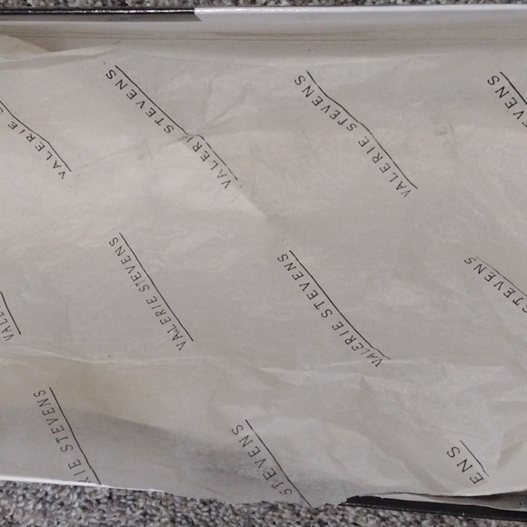 VALERIE STEVENS WOMEN'S TANGO BEADED BLACK BEADED POINTED TOE SIZE 8B PUMPS - Picture 14 of 15